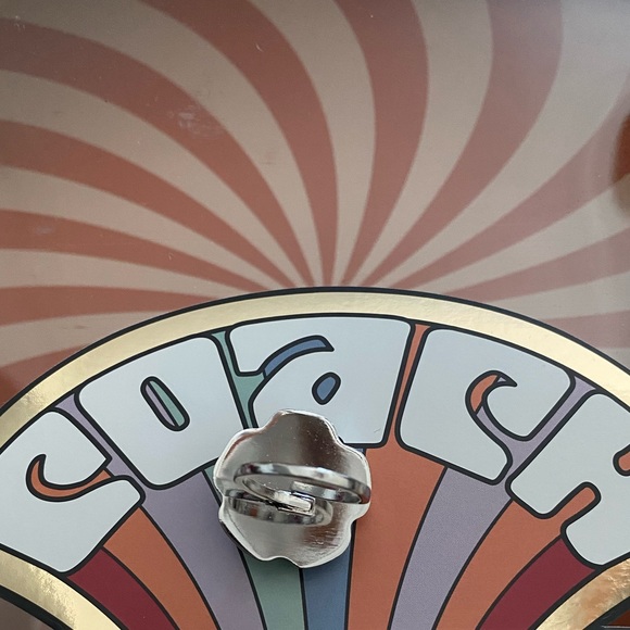 COACH C Statement Silver Ring Pearl Flower Jewelry Sephora Collab Cute Kawaii - Picture 3 of 4